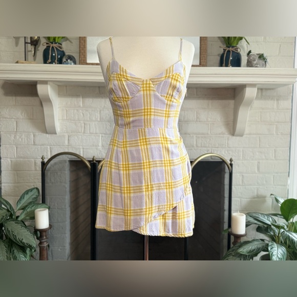 RVCA First Class Dress - size M - Picture 7 of 15